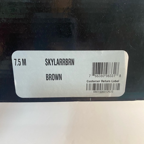 NEW IN BOX Alfani Skylarr Brown Leather Boots, 7.5 - Picture 8 of 12